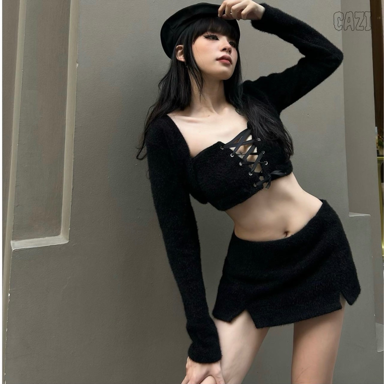 Thanh lý Pass set Cazi áo croptop đan dây và chân váy đen cá tính - ảnh 2
