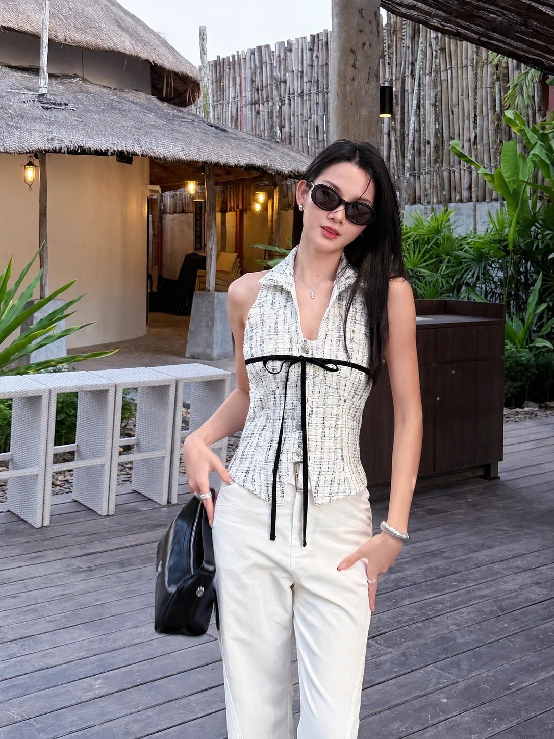 Thanh lý Pass new áo gile tweed trắng phối dây thắt nơ đen Aura Atelier - ảnh 1