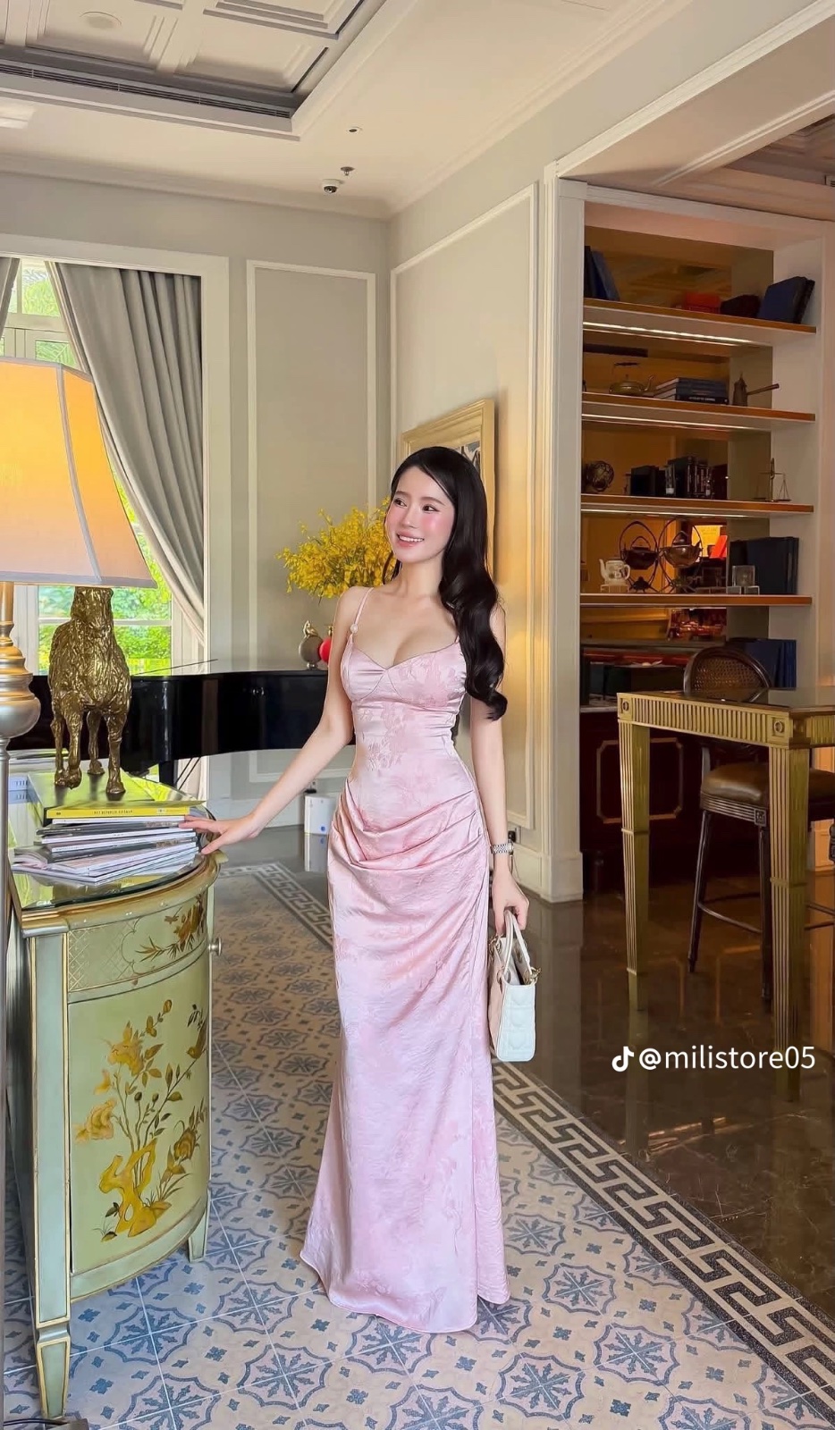 Thanh lý Pass đầm dài Thảo BiBi tone hồng dáng ôm quyến rũ - ảnh 1