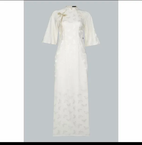 Pass Áo Dài JM Dress Cách Tân Trắng Họa Tiết Bướm Dáng Tay Lỡ