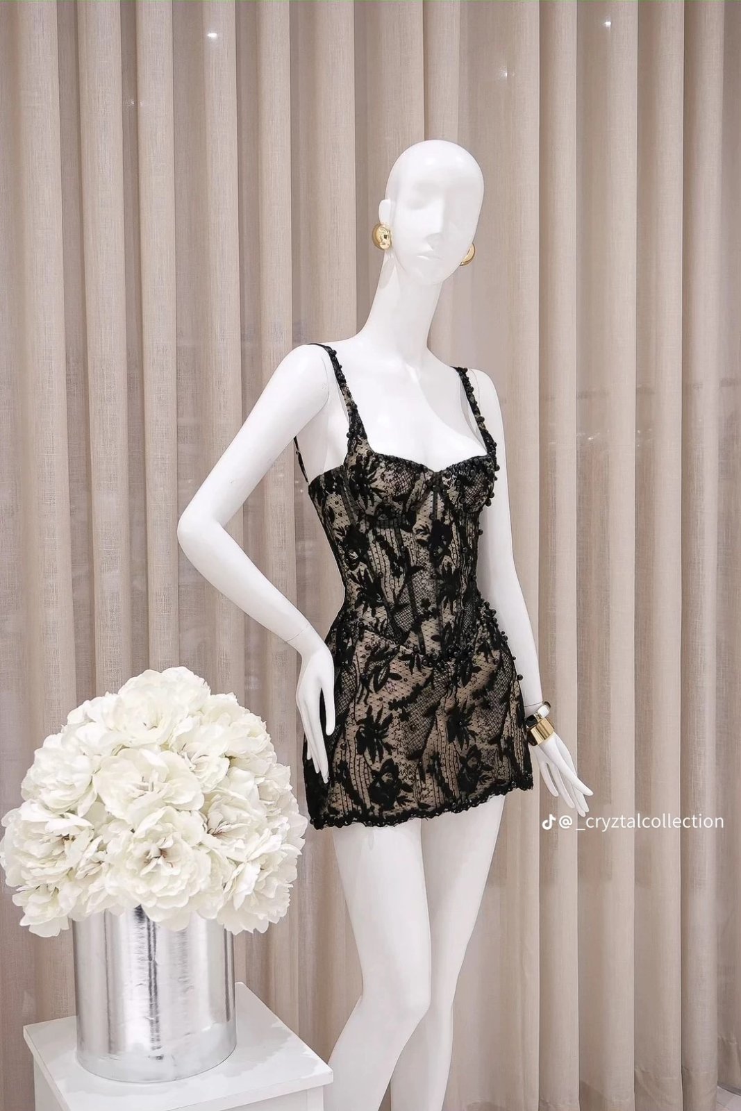 Thanh lý Pass đầm Yang Mimi ren ngắn màu đen quyến rũ size L - ảnh 1