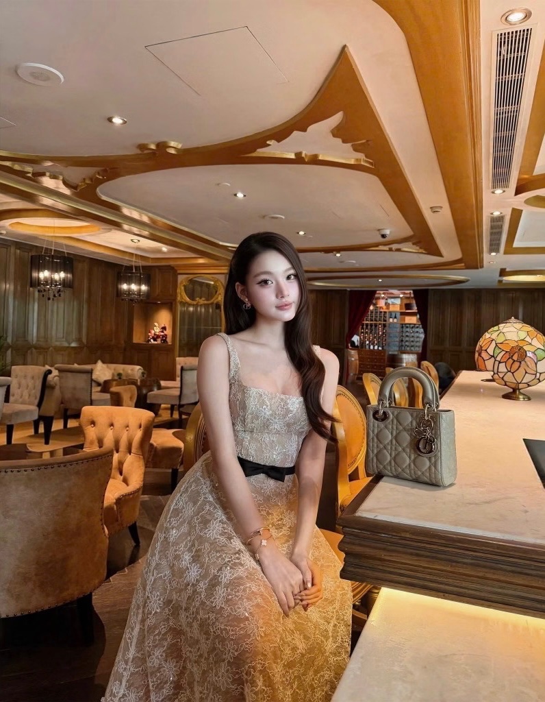Thanh lý Pass đầm dài hai dây phối ren cổ vuông màu kem ChouChou còn tag - ảnh 3