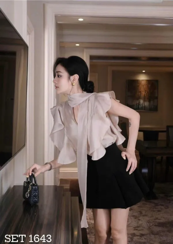 Thanh lý Pass set áo bèo nhún phối chân váy đen sang trọng - ChouChou - ảnh nhỏ 1