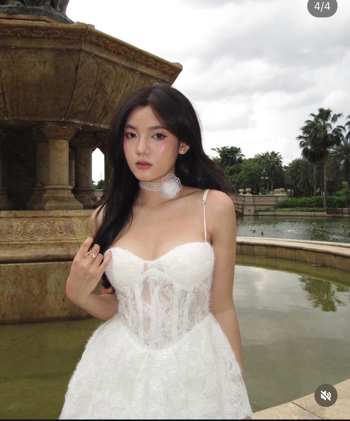 Thanh lý Pass váy trắng dáng corset xòe phối ren Bonita Rosabelle - ảnh 4