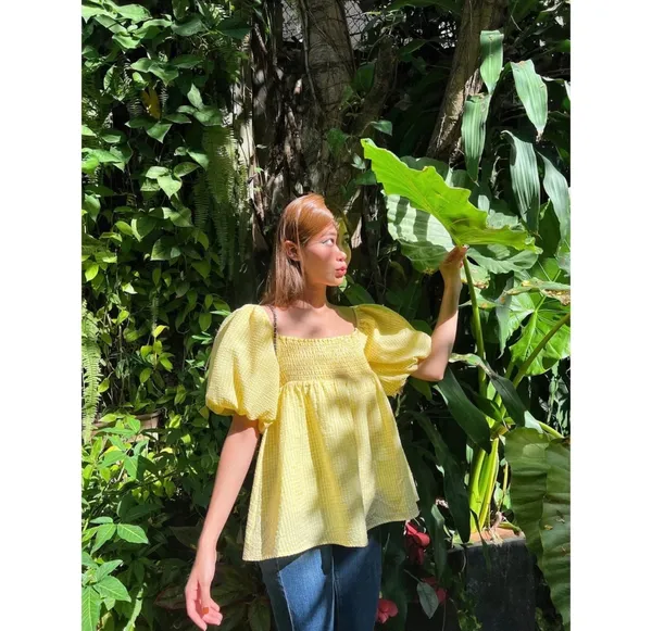 Pass áo Dottie babydoll màu vàng tay bồng