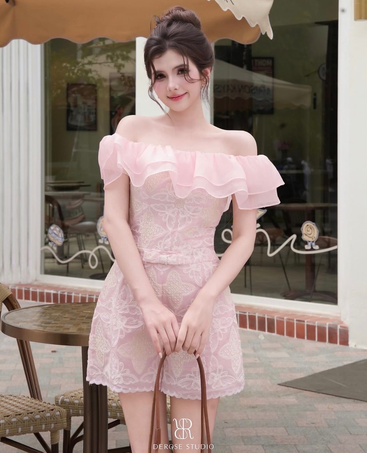 Thanh lý Pass jumpsuit brand DEROSE hồng pastel trễ vai phối bèo nhún tiểu thư Size S - ảnh 5