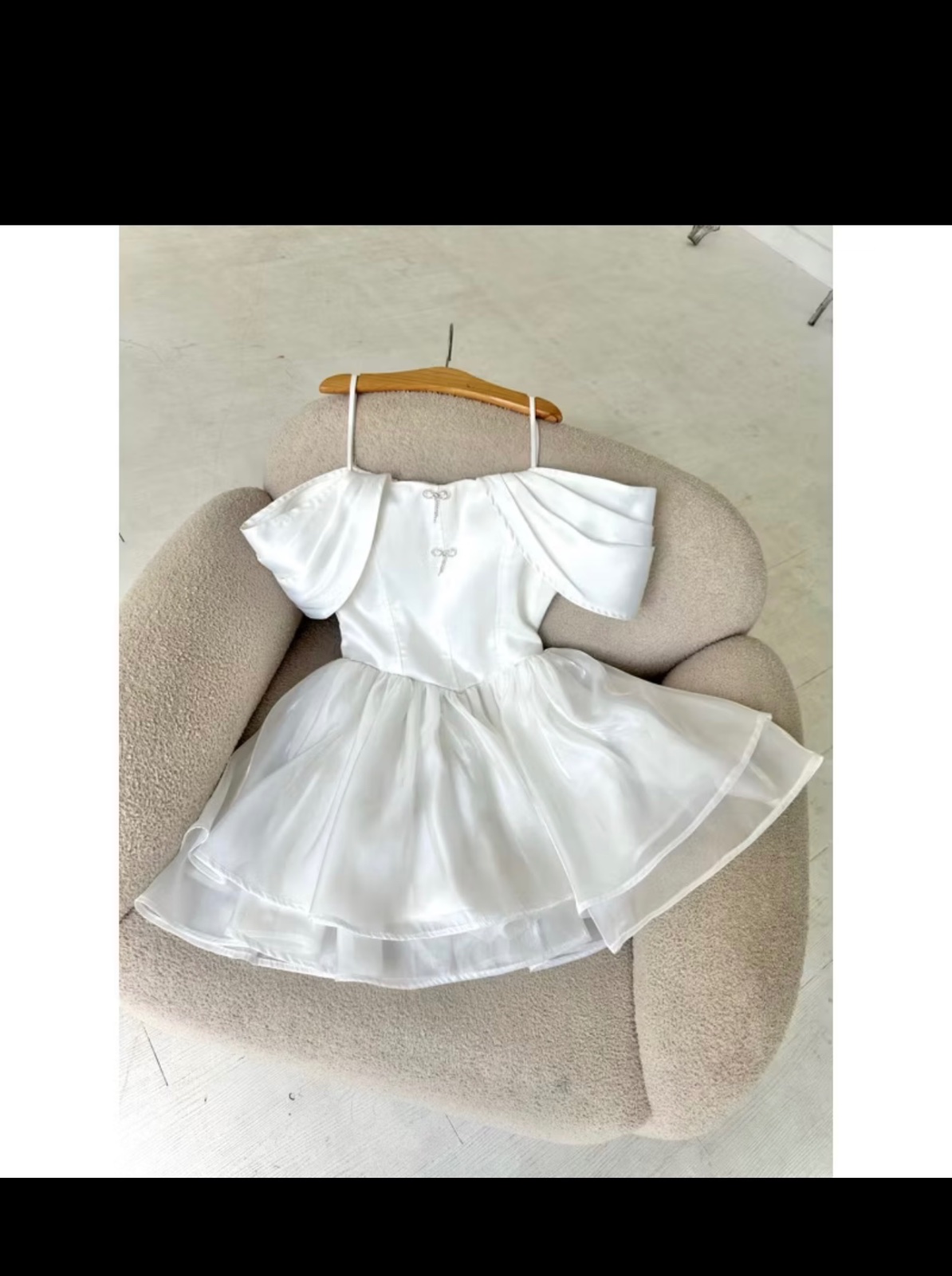 Thanh lý Pass váy Wonderhouse trắng tiểu thư trễ vai dáng xòe bồng bềnh xinh xắn - ảnh 2
