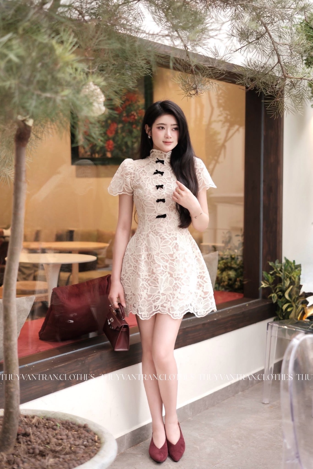 Thanh lý Pass váy ren dáng ngắn màu kem phối nơ đen tiểu thư ThuyVan Tran - ảnh 2
