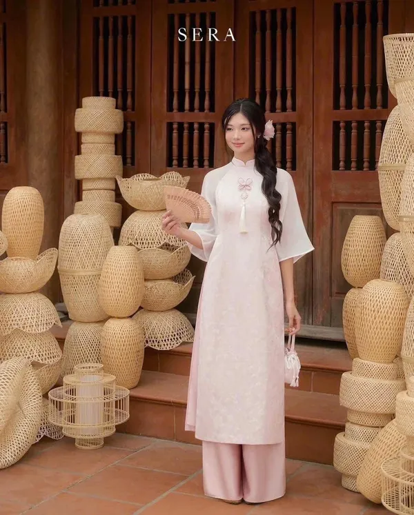 Pass áo dài Serabyqh màu hồng 