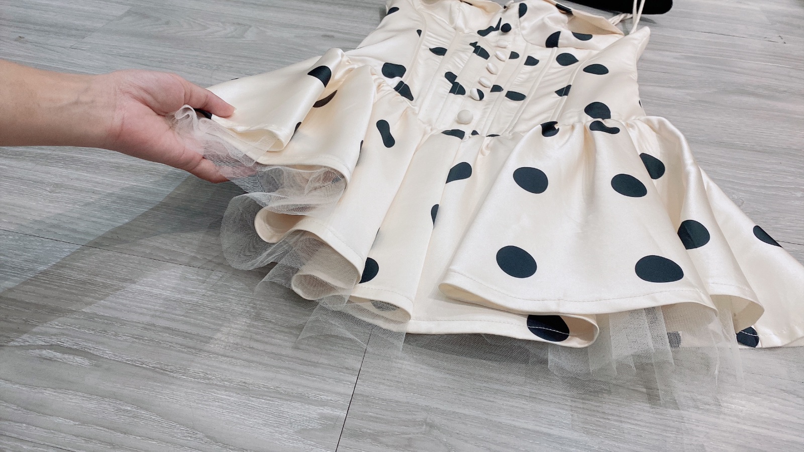 Thanh lý Pass new đầm ngắn 2 dây Lọ Lem chấm bi tròn size M - ảnh 3