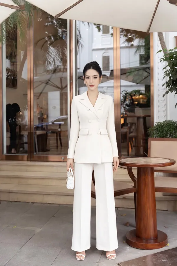 Pass Thanh Lý Set Vest Camellia Trắng Thanh Lịch Dáng Chiết Eo Tôn Dáng