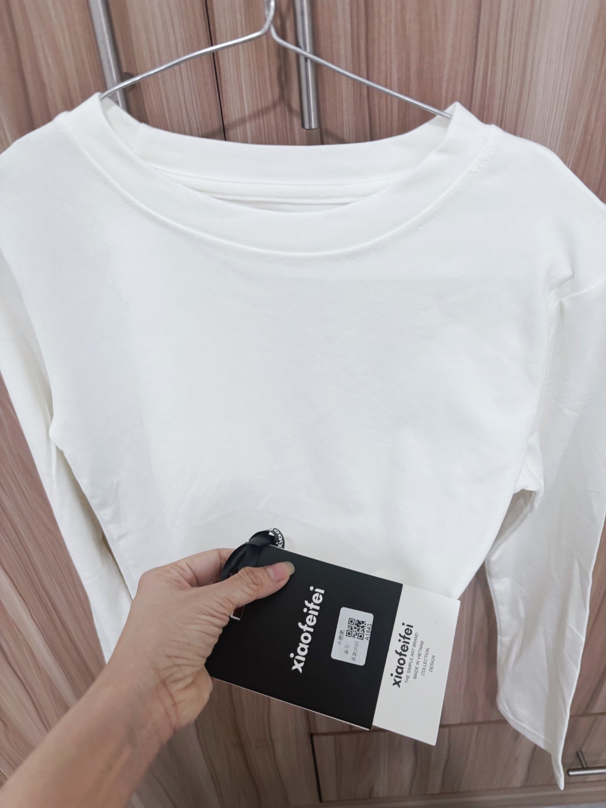 Thanh lý Pass áo thun dài tay croptop màu trắng basic dễ phối đồ - ảnh 2