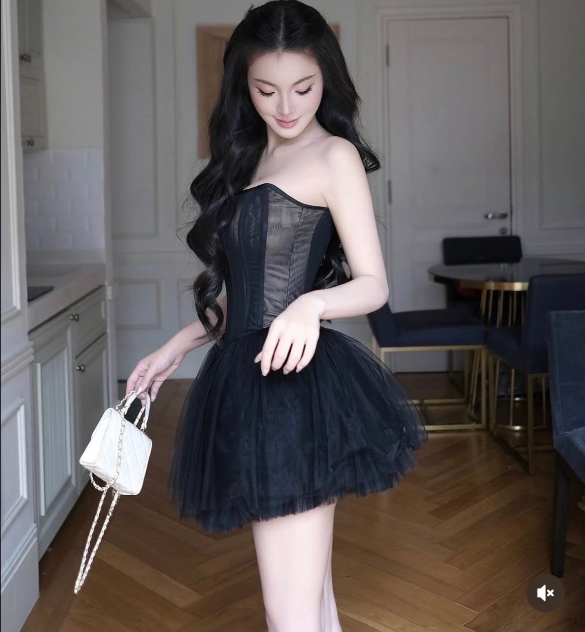 Thanh lý Pass váy cúp ngực Tipblu màu đen dáng xòe phối lưới - ảnh 1
