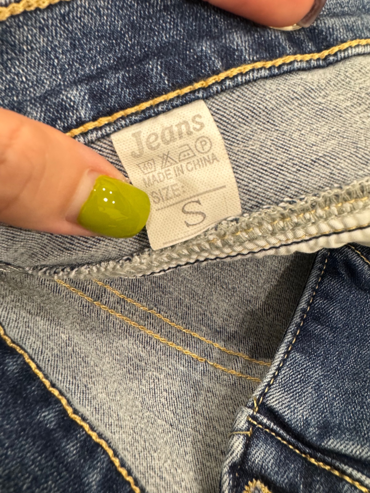 Thanh lý Pass quần jeans xanh wash cạp chéo điểm nhấn tag da cá tính - ảnh 3
