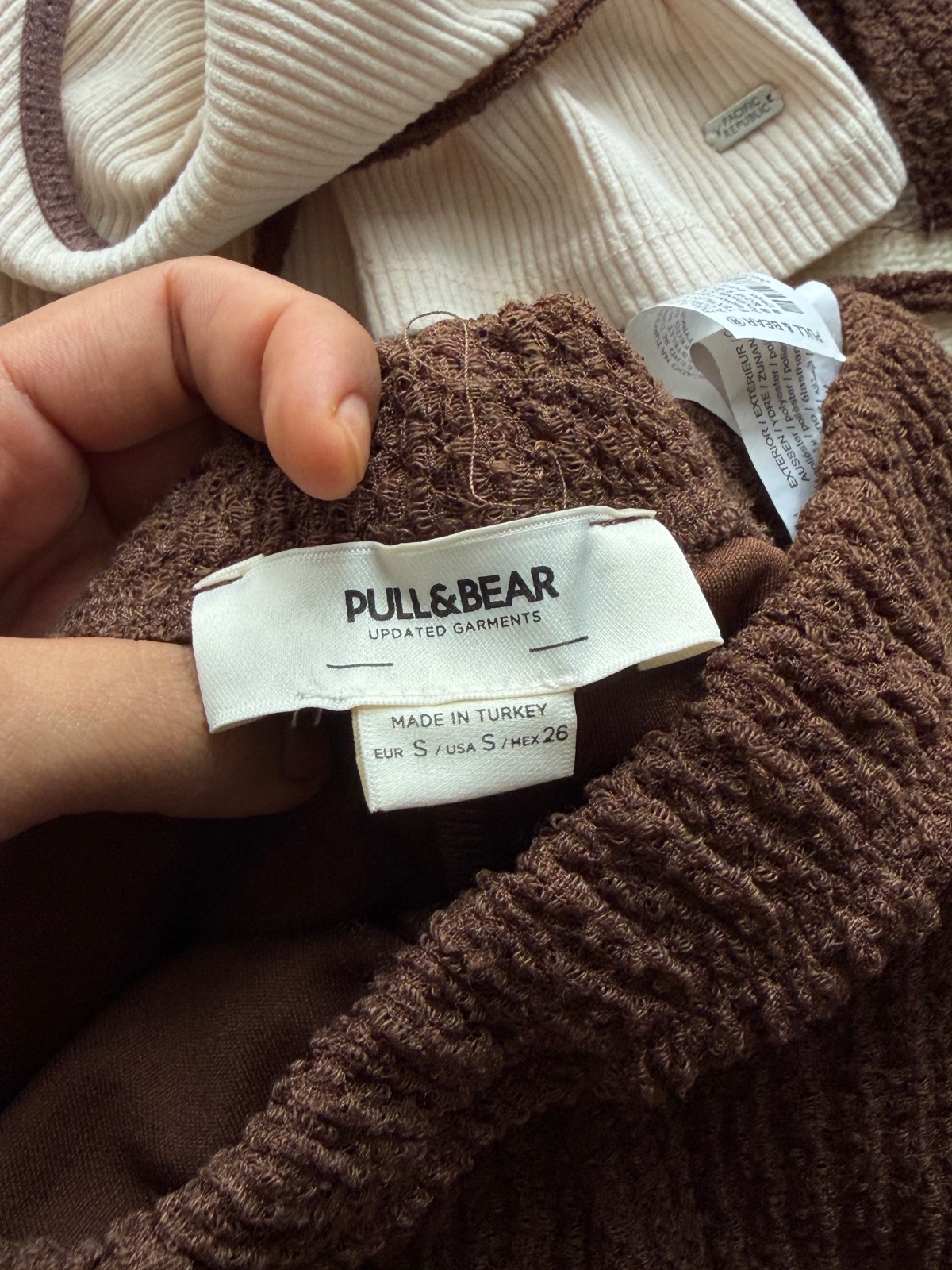 Thanh lý Pass set len nâu PULL&BEAR 3 món gồm áo khoác, yếm buộc dây và quần dài - ảnh 6