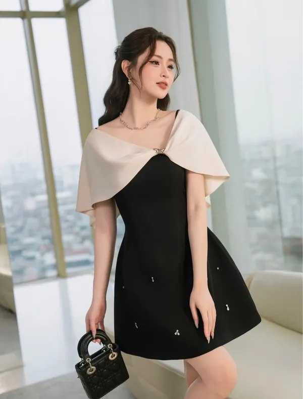Pass váy ngắn Zamy phối choàng đính đá thanh lịch 