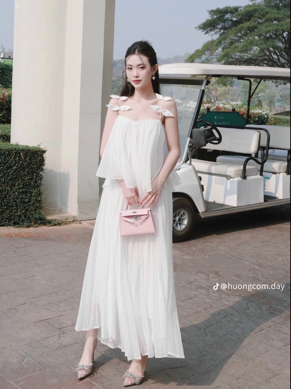 Thanh lý Pass set váy ChouChou trắng dáng suông - ảnh 1