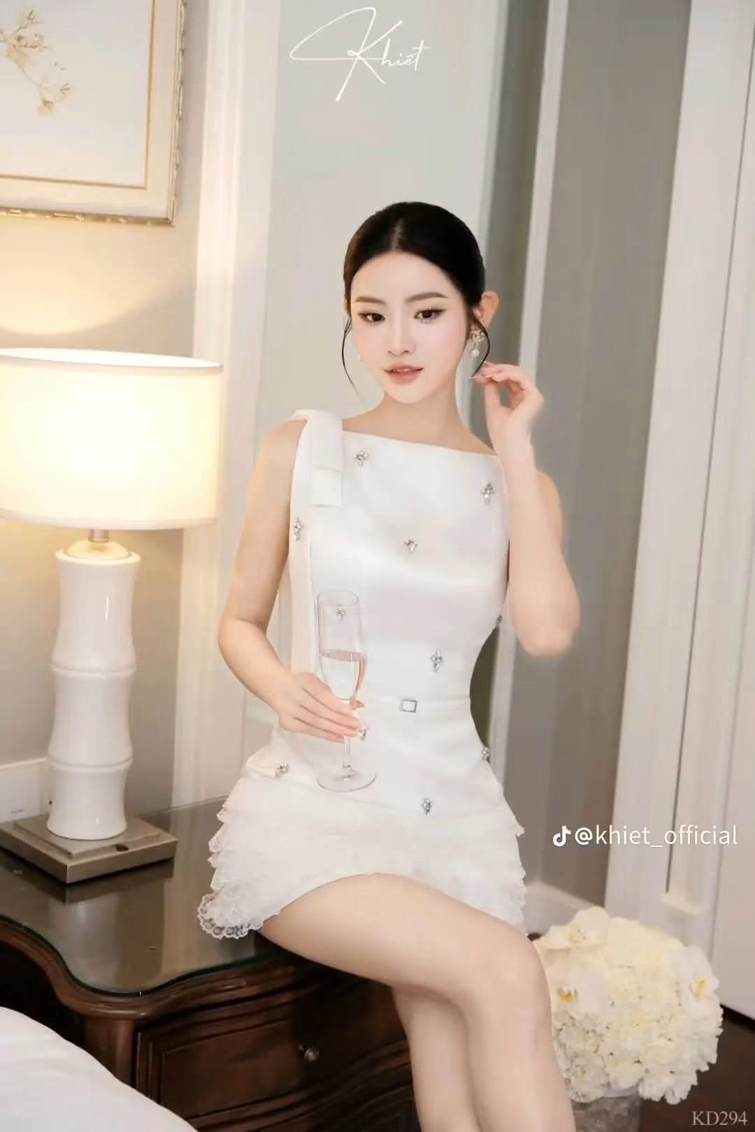 Thanh lý Pass váy hãng Khiết dáng ôm tiểu thư đính đá sang trọng - ảnh 2