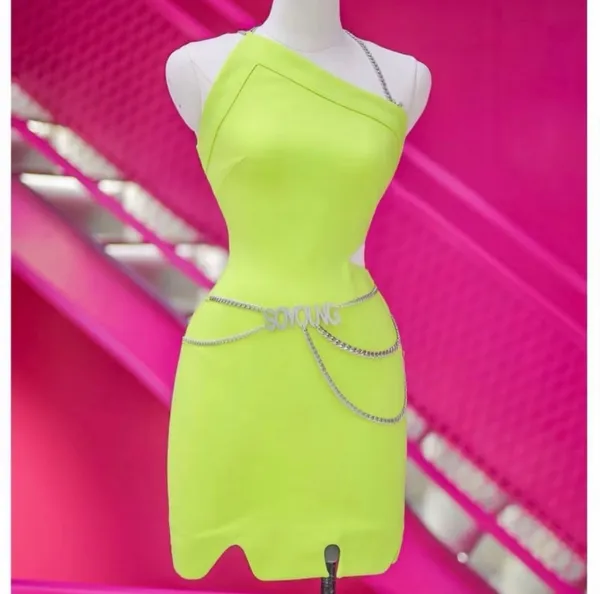 Pass đầm xanh dạ quang Soyoung size M