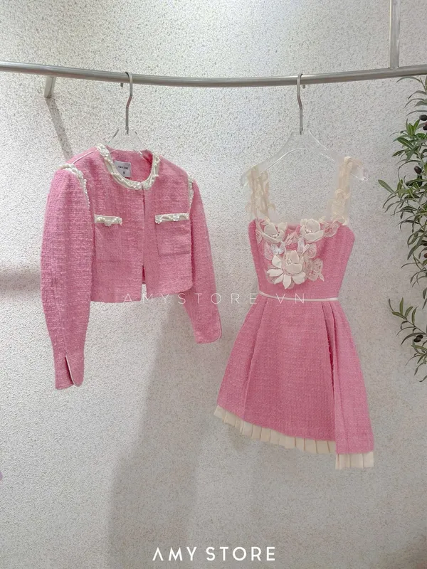 Pass set dạ tweed Amy Store hồng tiểu thư phối ren điệu đà