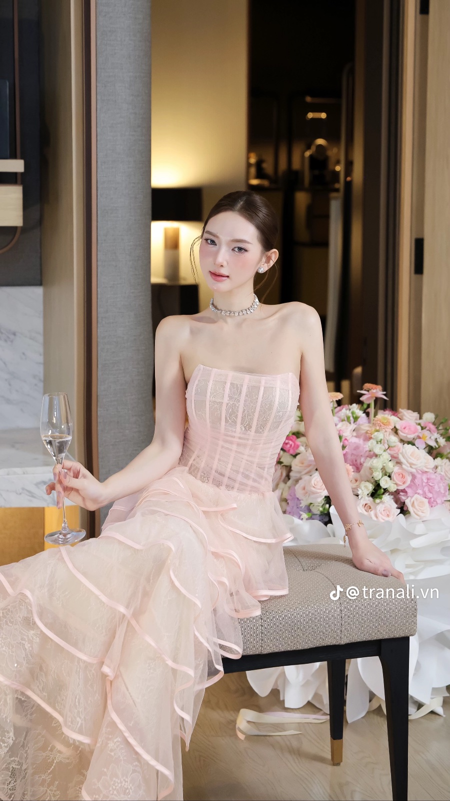 Thanh lý Pass đầm tầng màu hồng dáng dài cúp ngực Trân Ali - ảnh 3