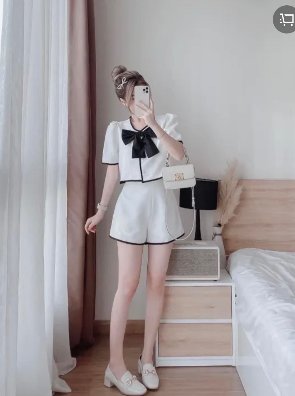 Thanh lý Pass set áo phối quần Mayberoom màu trắng phối viền đen tiểu thư - ảnh 1