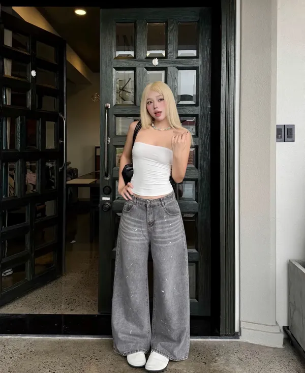 Pass quần jeans Calem Club ống rộng màu xám khói cá tính