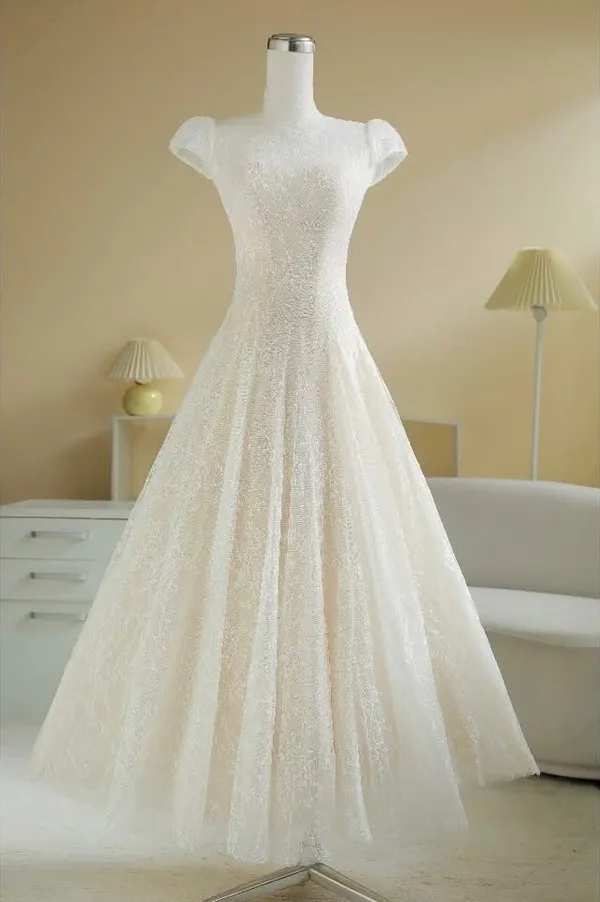 Pass váy Velia trắng hãng Sò Vintage (có kèm quần à bảo hộ)