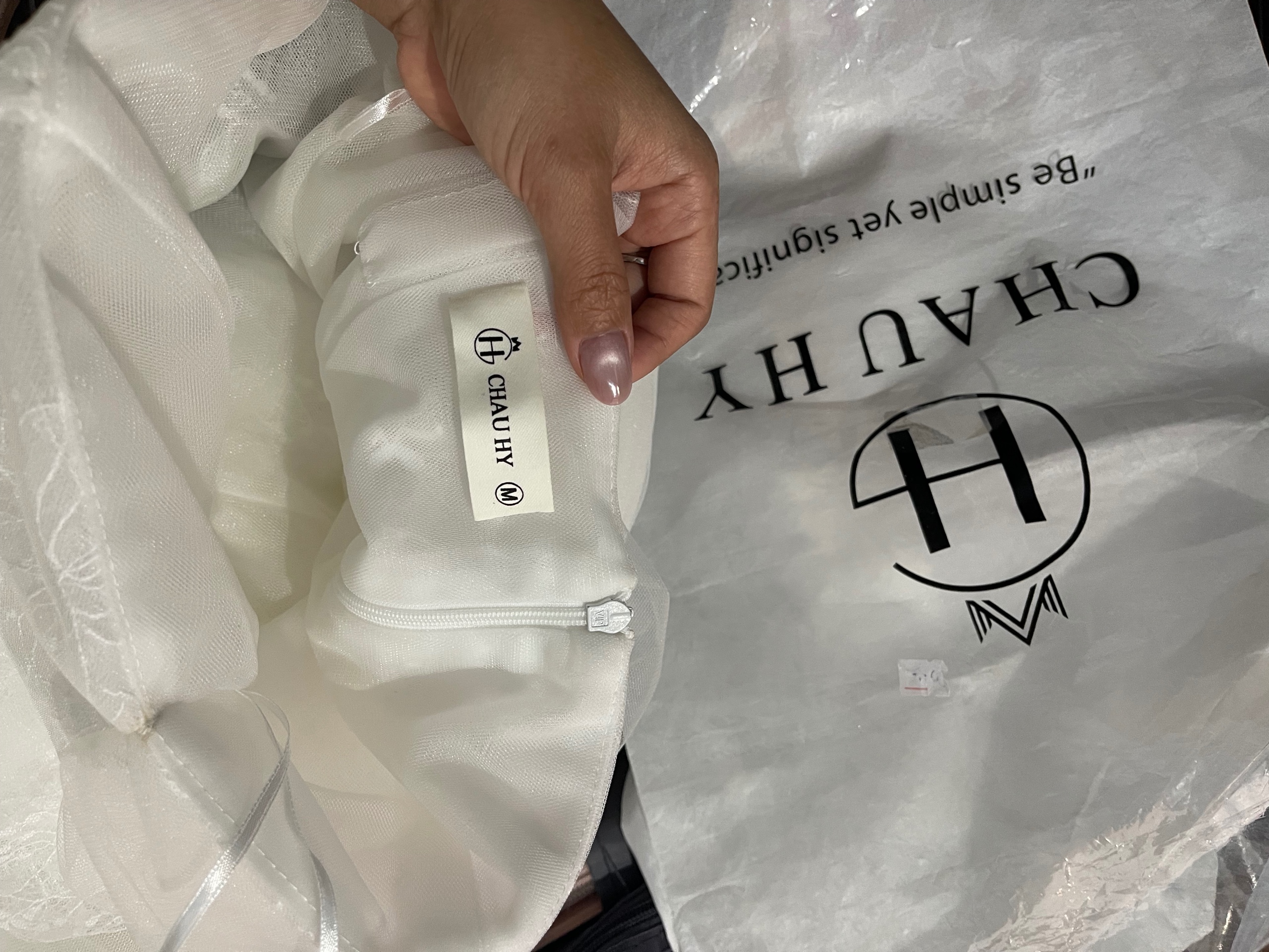 Thanh lý Pass váy chuẩn Châu Hy dài tone trắng thiết kế lệch vai kiêu sa Pass váy Size M - ảnh 4