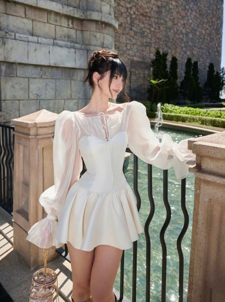 Thanh lý Pass váy ngắn Amelie màu trắng dáng xòe phối tay bồng - ảnh 2
