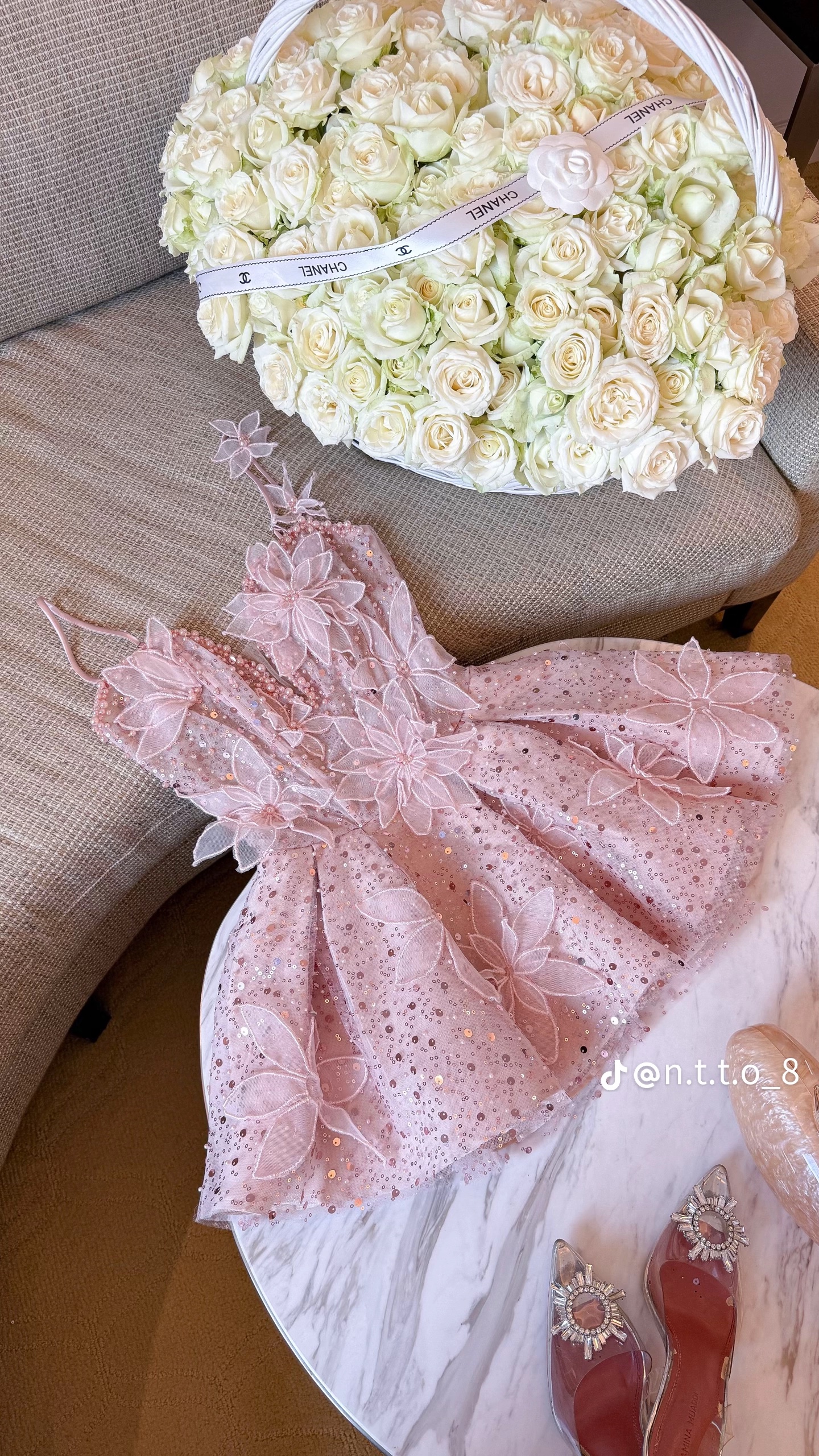 Thanh lý Pass váy Thảo BiBi tone hồng pastel đính hoa nổi  - ảnh 4