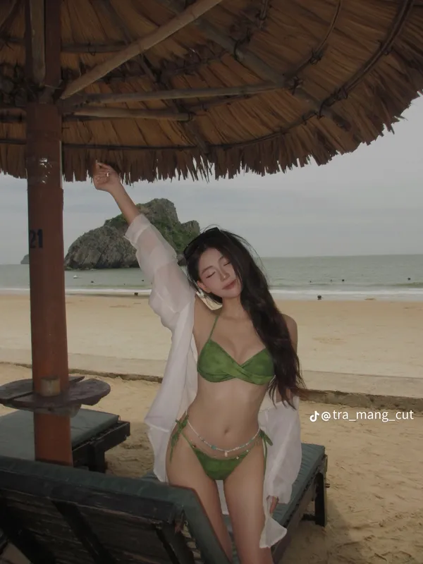 Pass set Bikini Ceri hai mảnh màu xanh lá quyến rũ