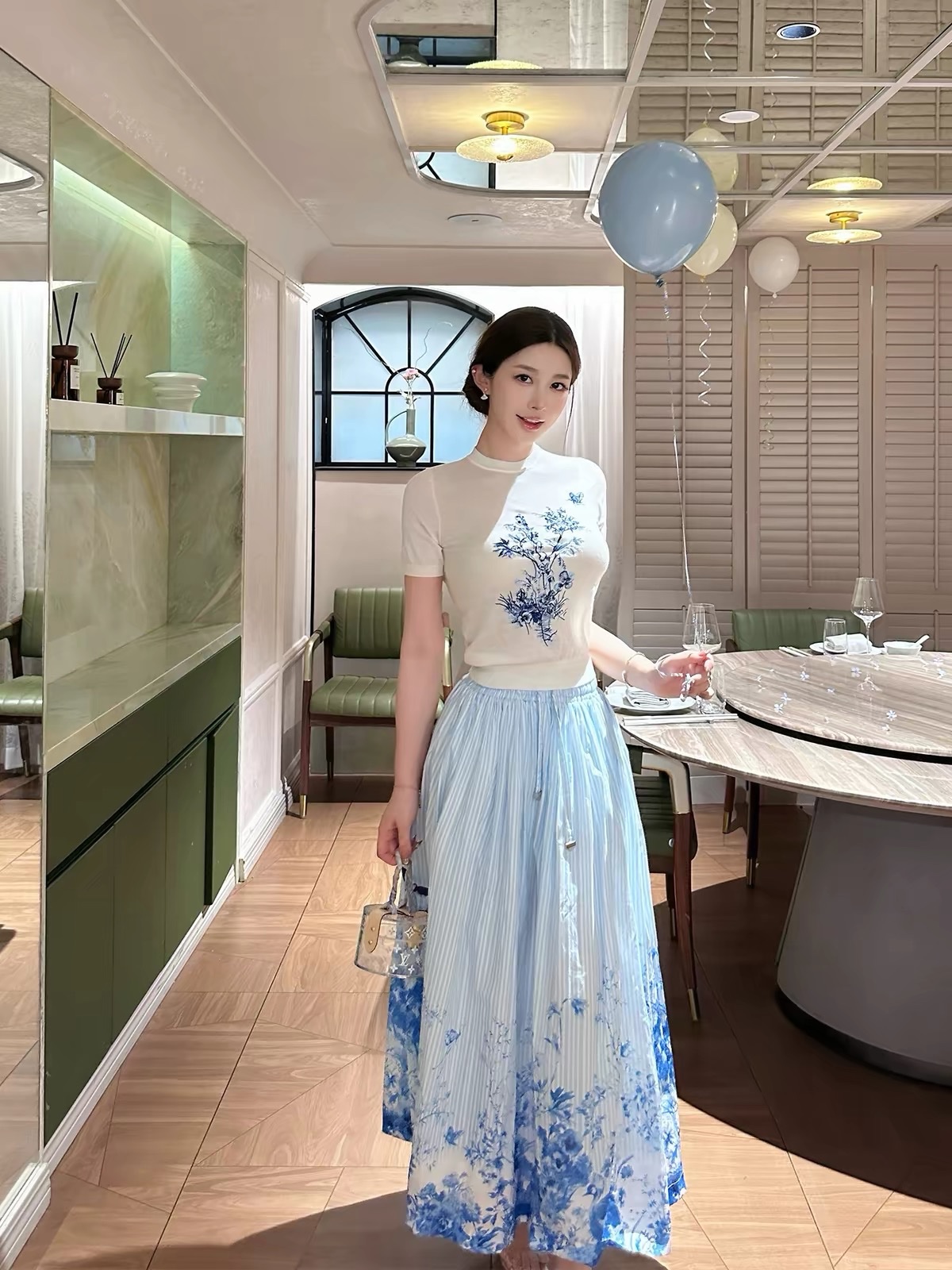 Thanh lý Pass chân váy xếp ly hoạ tiết hoa baby màu xanh dương - ảnh 3