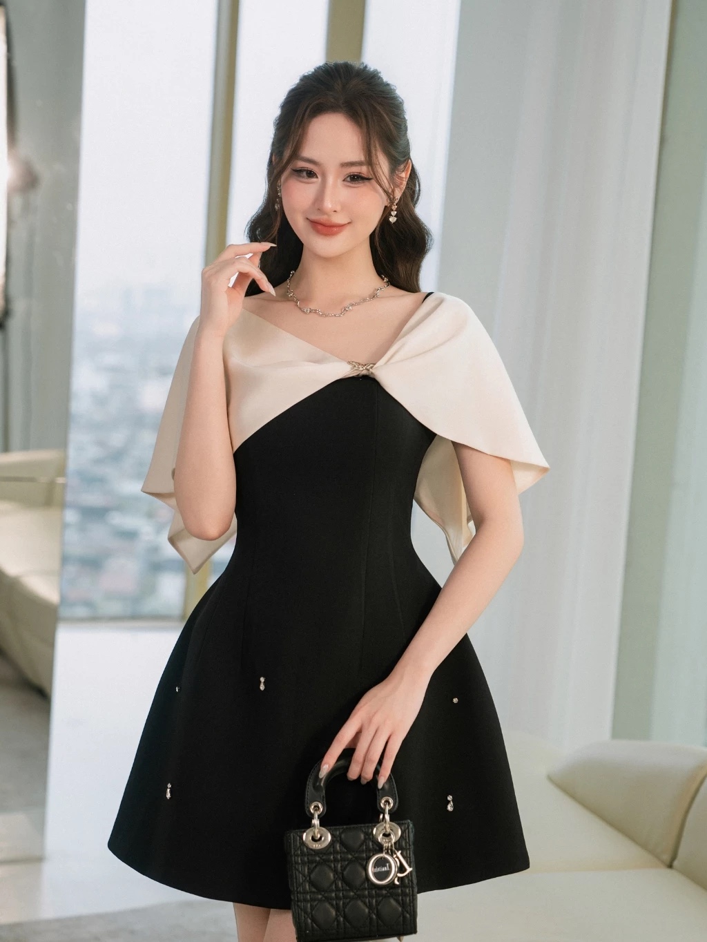 Thanh lý Pass váy ngắn Zamy phối choàng đính đá thanh lịch  - ảnh 2