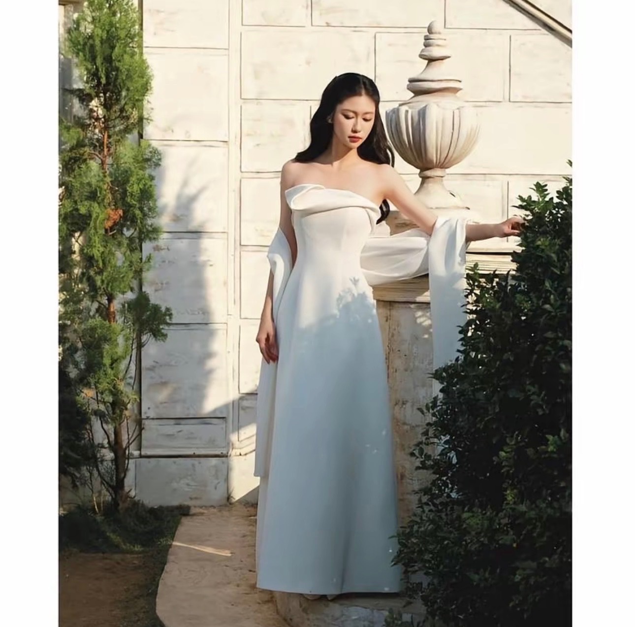 Thanh lý Pass Váy Cúp Ngực Dáng Dài Màu Trắng Kèm Choàng Karla dress - ảnh 1