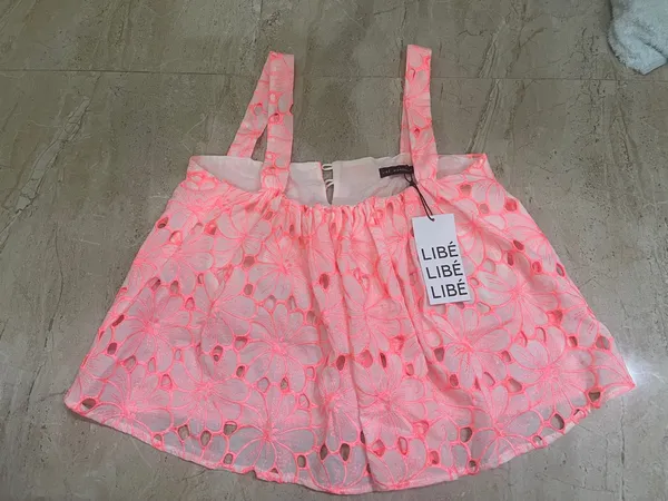 Pass áo croptop Libé hồng neon